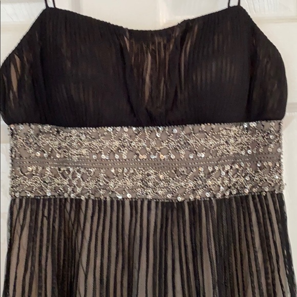 Black cocktail dress - Picture 4 of 6